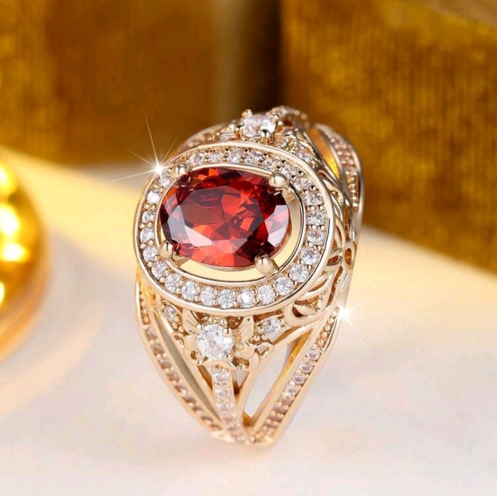 SALE ** BRAND NEW ** Elegant Gold and Ruby Red Gemstone Ring - Picture 2 of 4